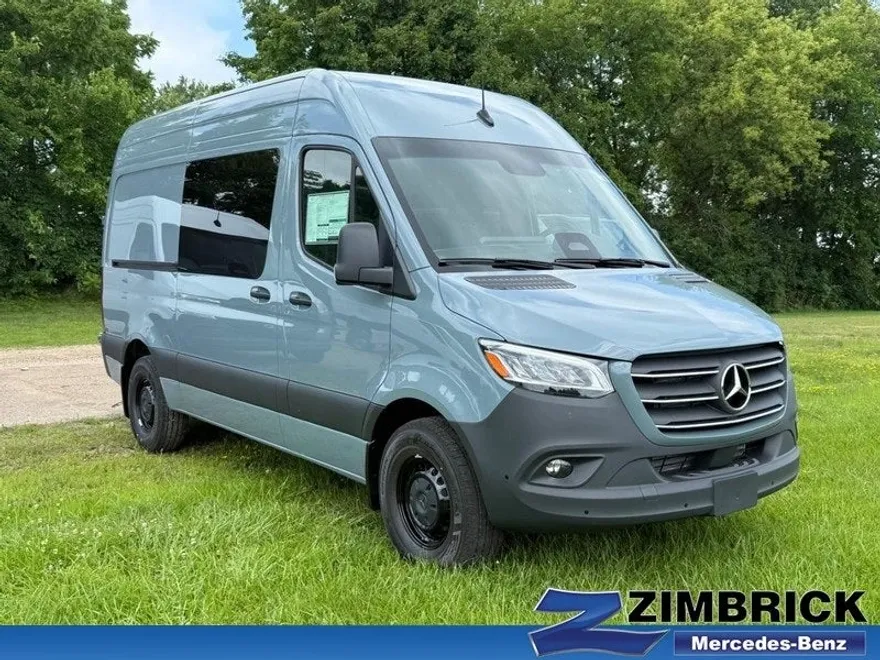 2025 Mercedes Benz Sprinter 2500 144 WB photo 1