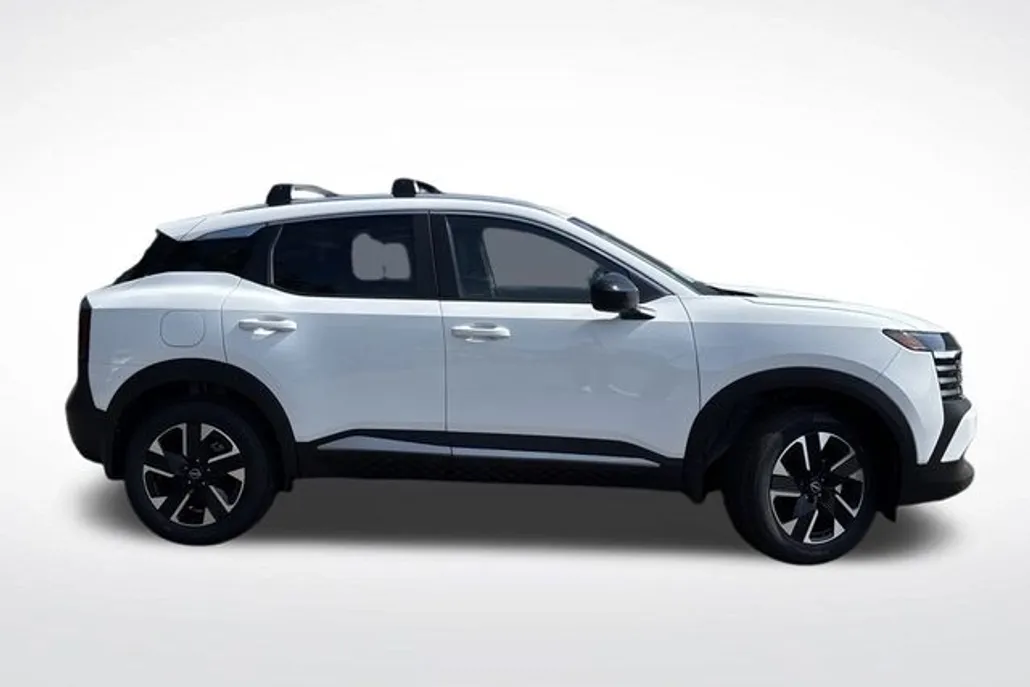 2026 Nissan Kicks SV photo 1