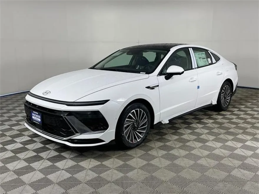 2025 Hyundai Sonata Hybrid Limited photo 1