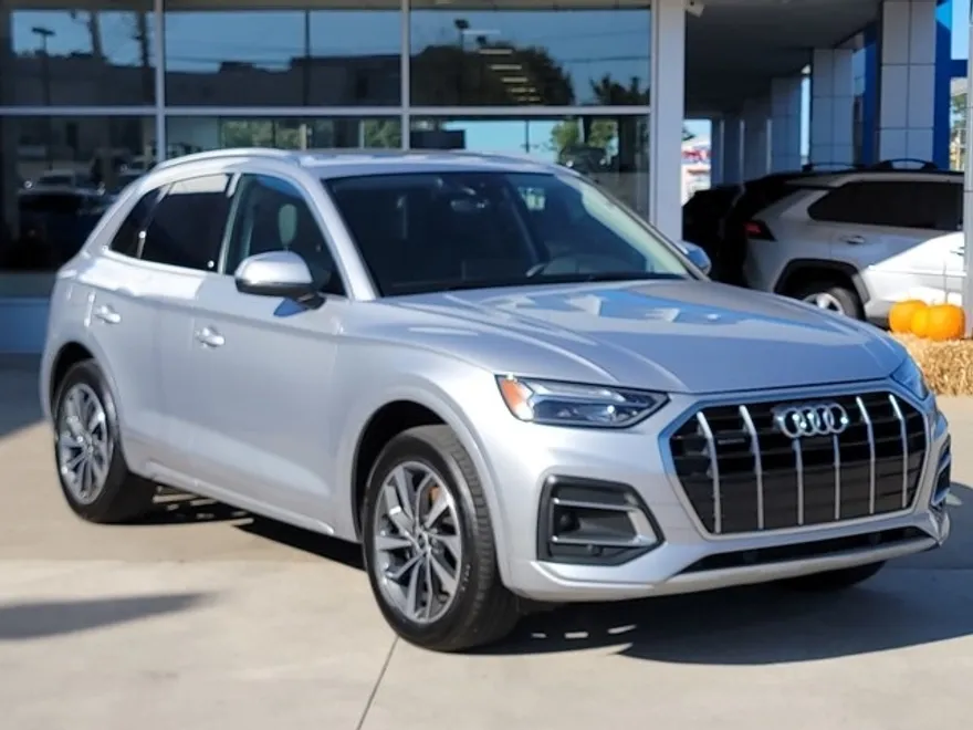 2021 Audi Q5 45 Premium Plus photo 1