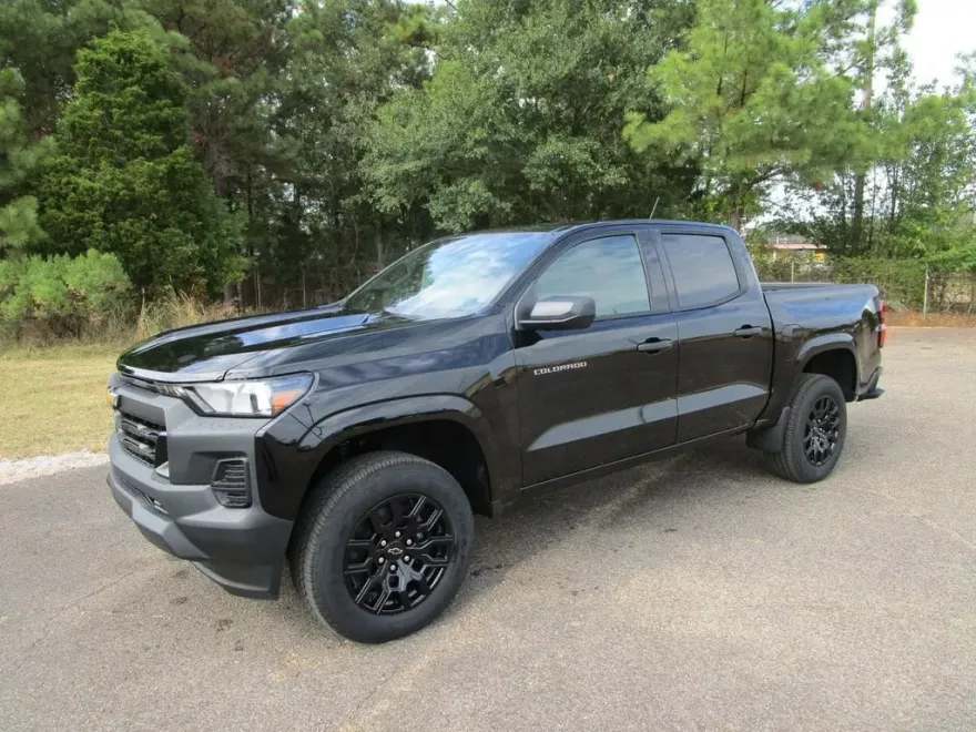 2026 Chevrolet Colorado Work Truck photo 1