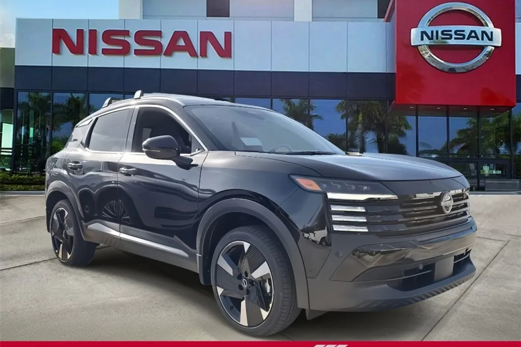 2025 Nissan Kicks SR photo 1