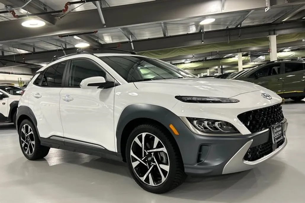 2022 Hyundai Kona Limited photo 1