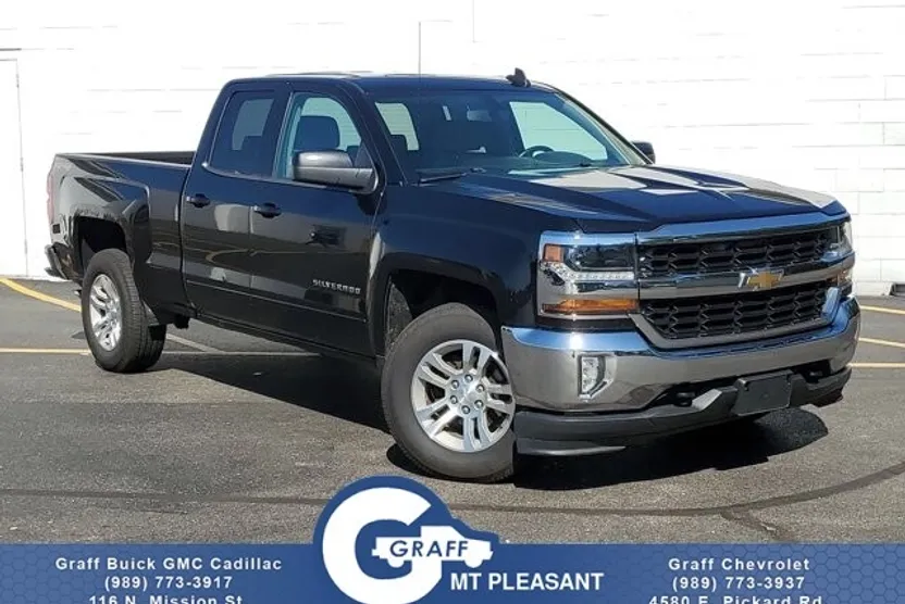 2017 Chevrolet Silverado 1500 LT photo 1
