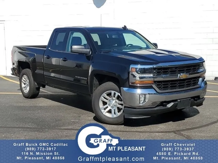 2017 Chevrolet Silverado 1500 LT photo 1