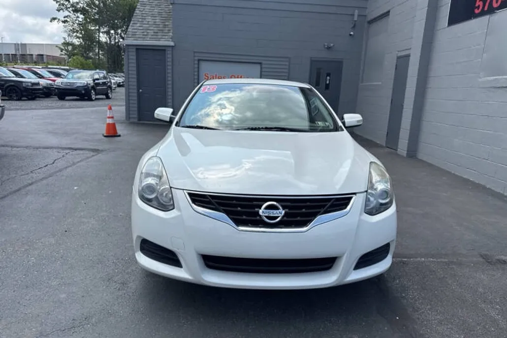 2013 Nissan Altima 2.5 S photo 1