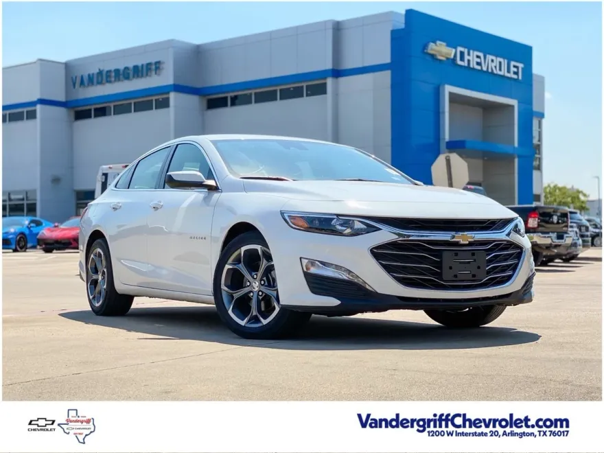 2024 Chevrolet Malibu 1LT photo 1