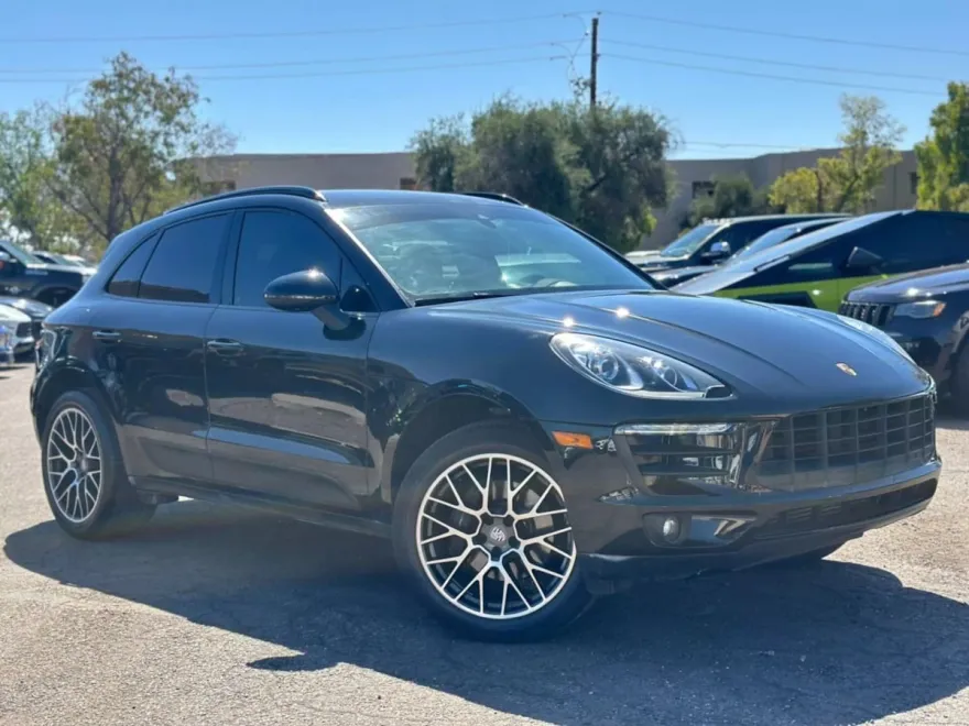 2018 Porsche Macan photo 1