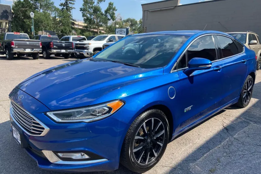 2017 Ford Fusion Energi Titanium photo 1