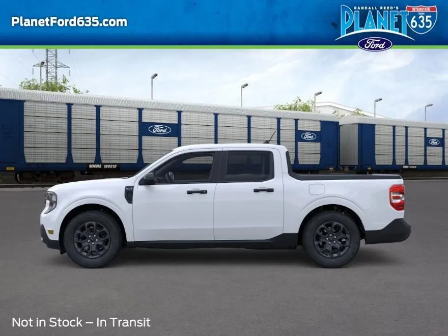 2025 Ford Maverick XLT photo 1