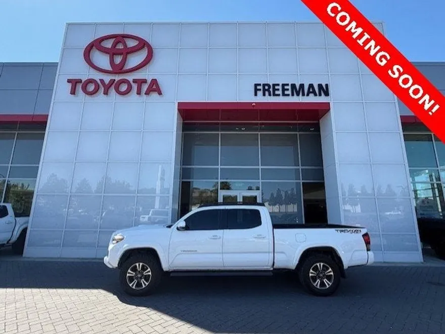 2018 Toyota Tacoma TRD Sport 4x4 photo 1