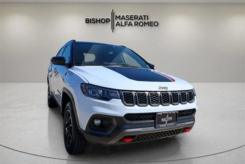 2024 Jeep Compass Trailhawk photo 1