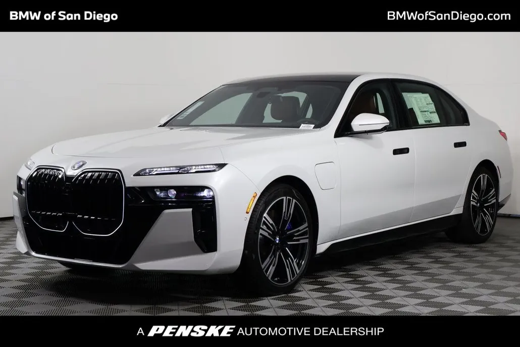 2026 Bmw 750e photo 1