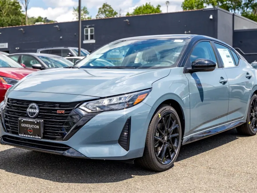 2025 Nissan Sentra SR Midnight Edition photo 1