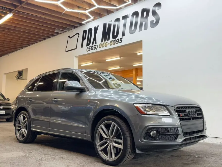 2015 Audi SQ5 Prestige photo 1