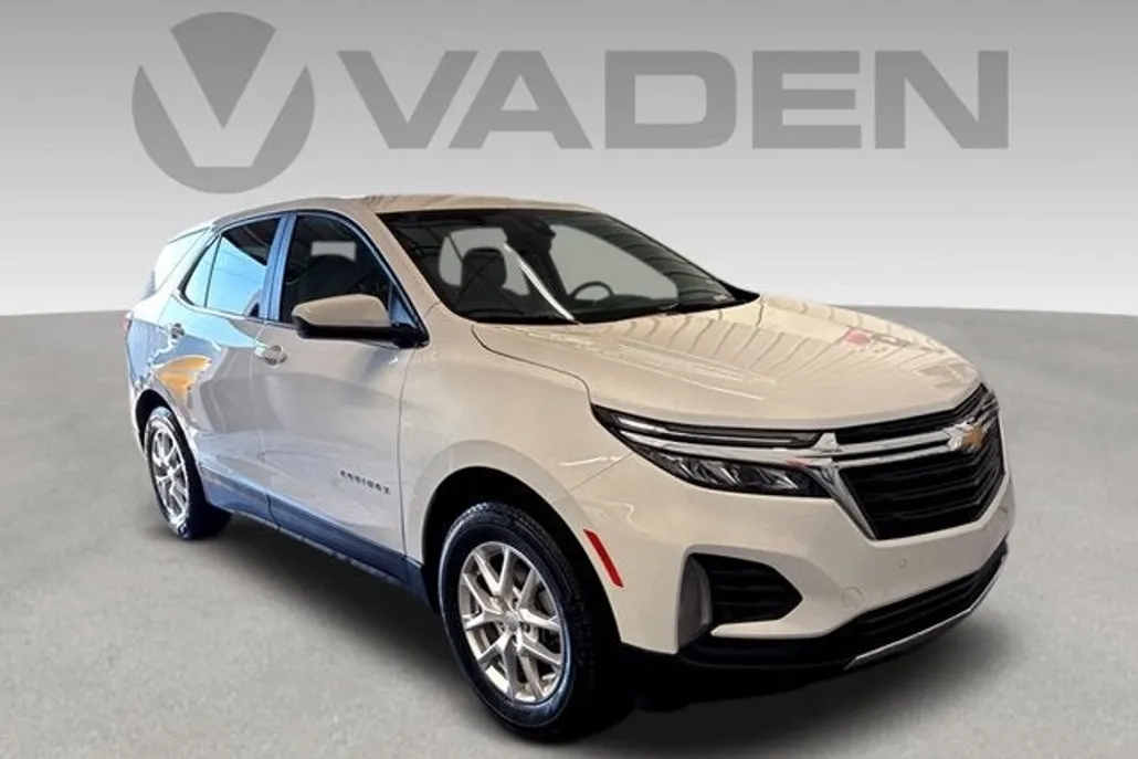 2024 Chevrolet Equinox LT photo 1