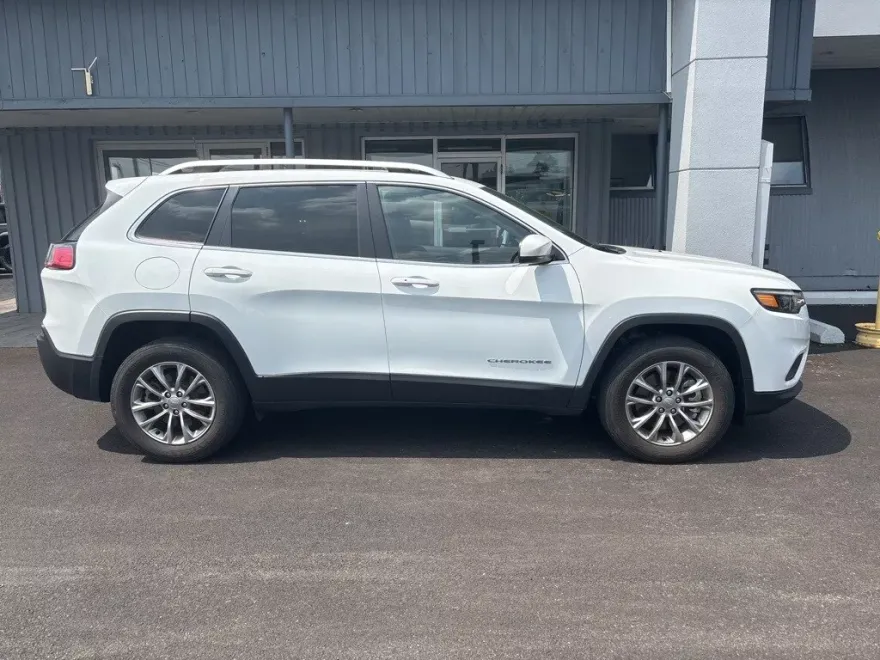 2021 Jeep Cherokee Latitude Lux photo 1
