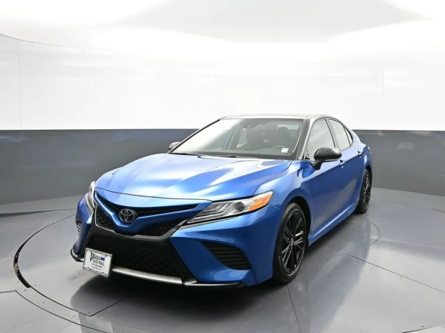 2020 Toyota Camry XSE photo 1
