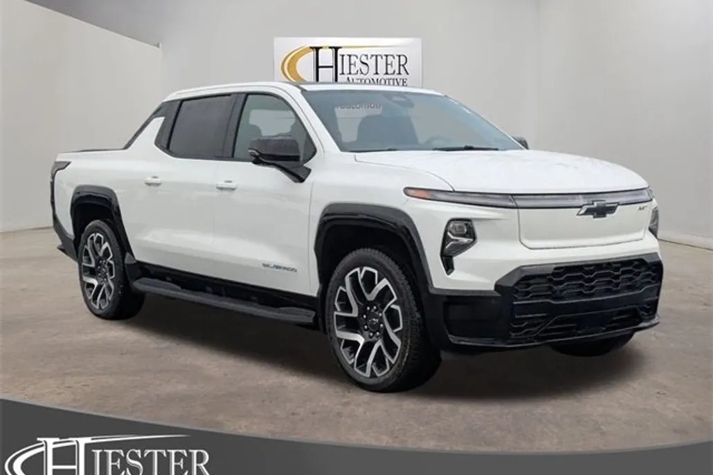 2025 Chevrolet Silverado EV RST photo 1