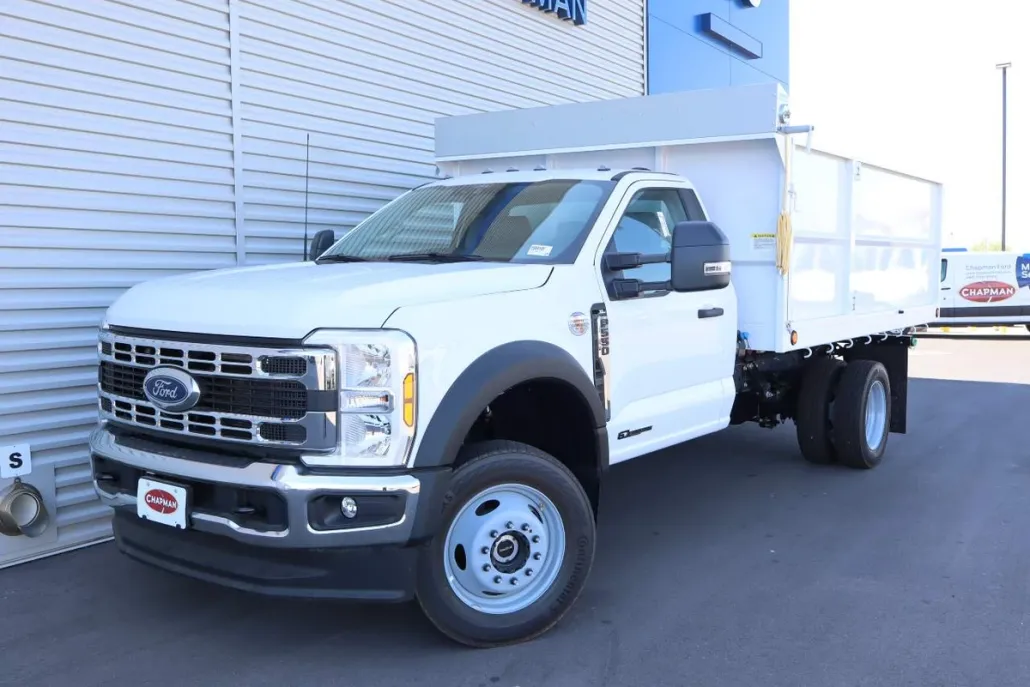 2025 Ford F-550 photo 1
