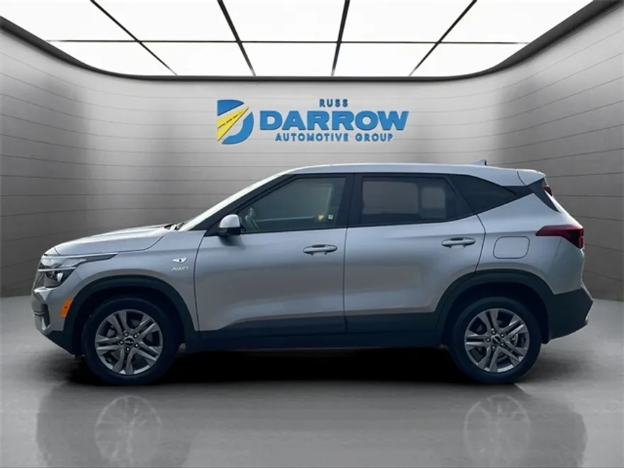 2023 Kia Seltos LX photo 1