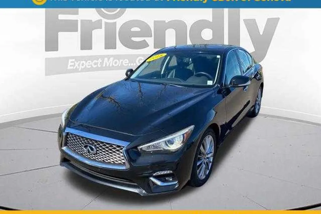 2018 Infiniti Q50 3.0t LUXE photo 1