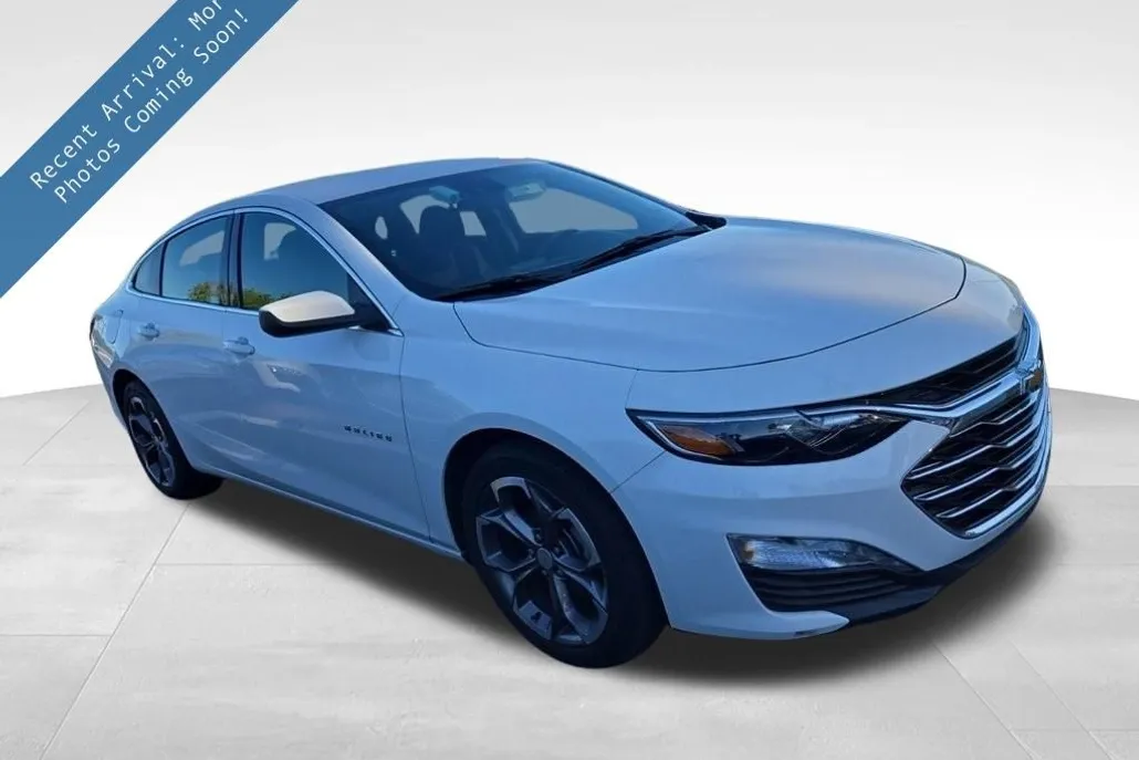 2024 Chevrolet Malibu 1LT photo 1