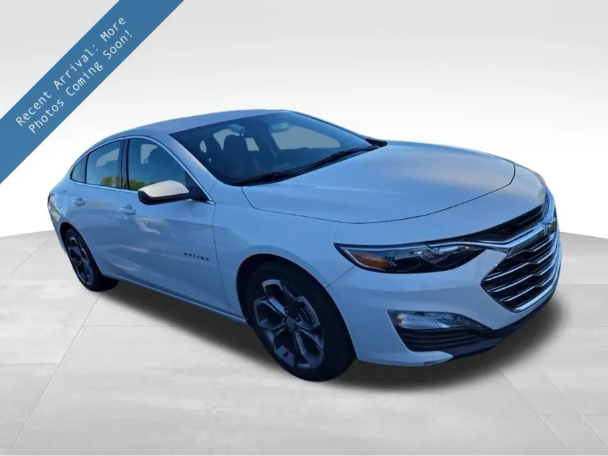 2024 Chevrolet Malibu 1LT photo 1