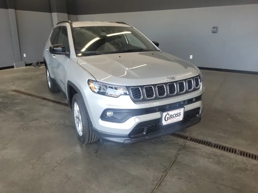 2025 Jeep Compass Latitude photo 1