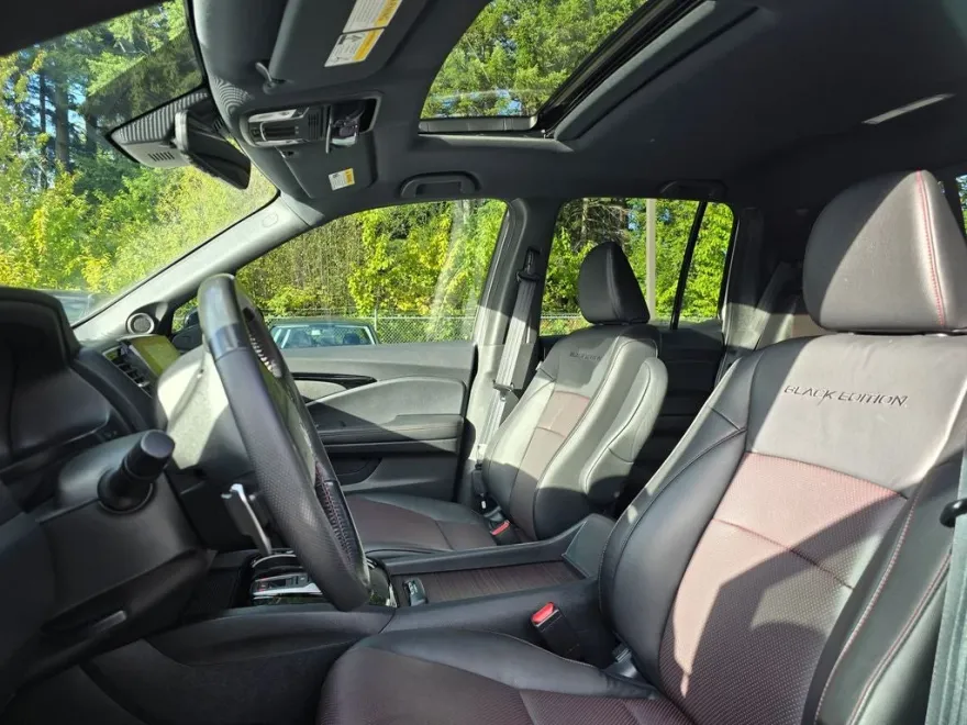 2023 Honda Ridgeline Black Edition photo 1