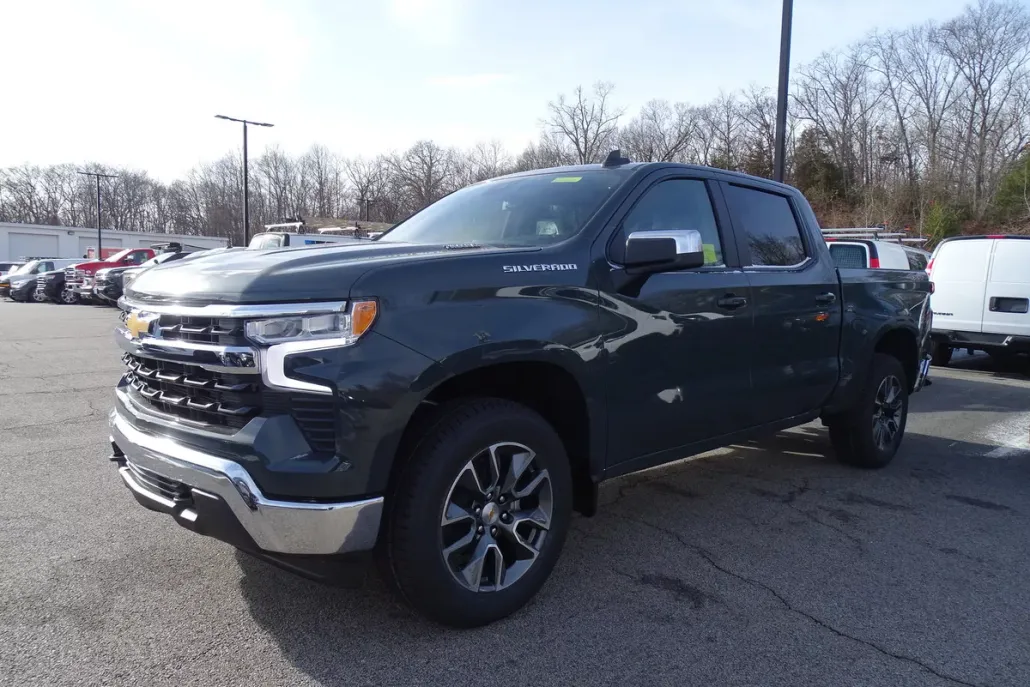 2025 Chevrolet Silverado 1500 LT photo 1