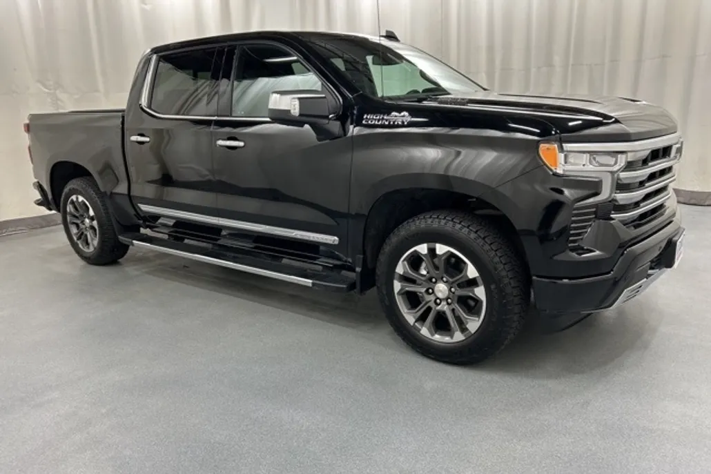 2025 Chevrolet Silverado 1500 High Country photo 1