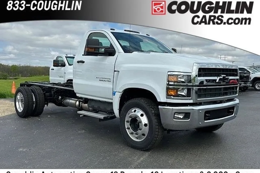 2024 Chevrolet Silverado 6500HD Work Truck photo 1