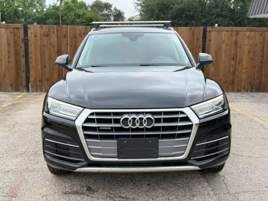 2019 Audi Q5 Premium photo 1