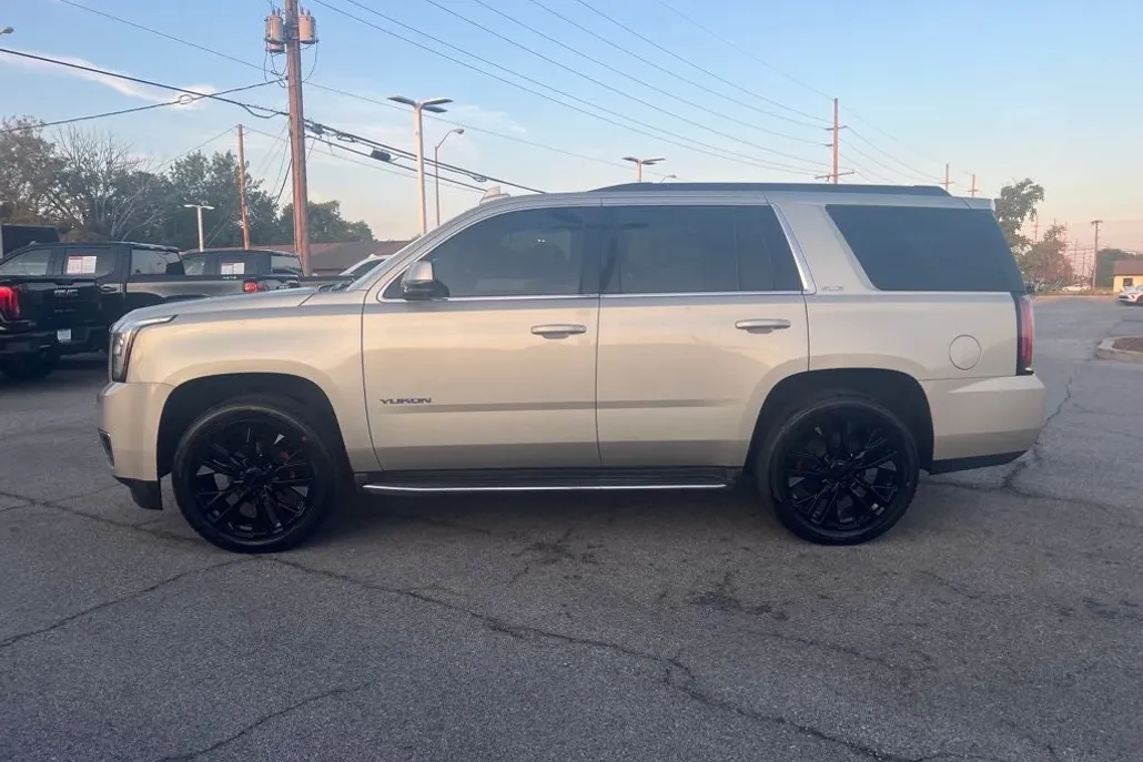 2015 Gmc Yukon SLE photo 1