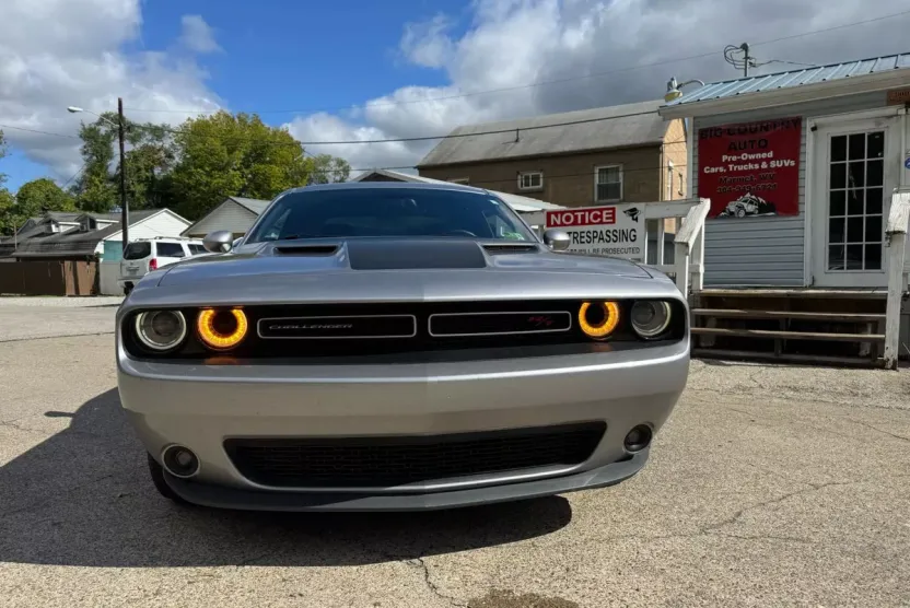 2015 Dodge Challenger R/T photo 1