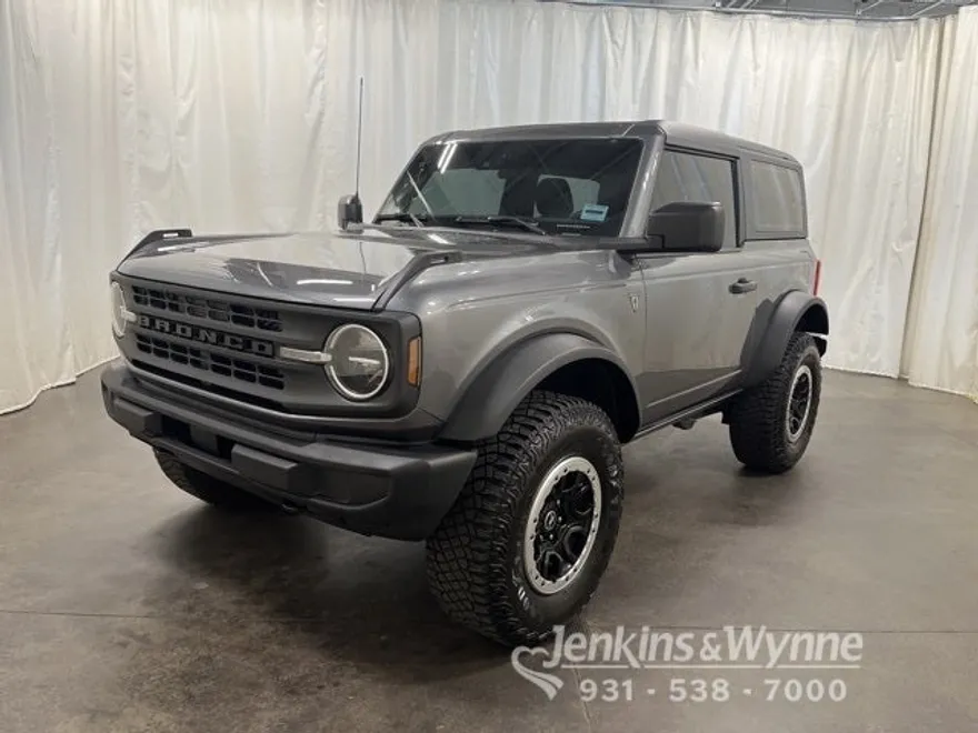 2023 Ford Bronco Base photo 1