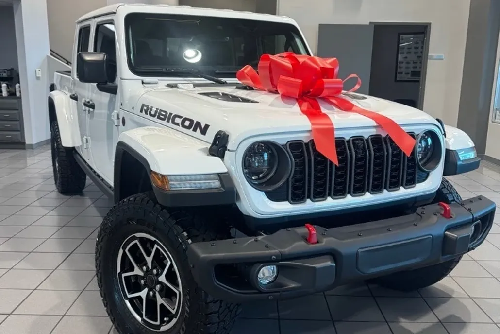 2024 Jeep Gladiator Rubicon photo 1