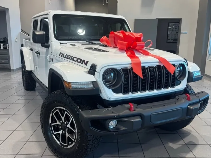 2024 Jeep Gladiator Rubicon photo 1