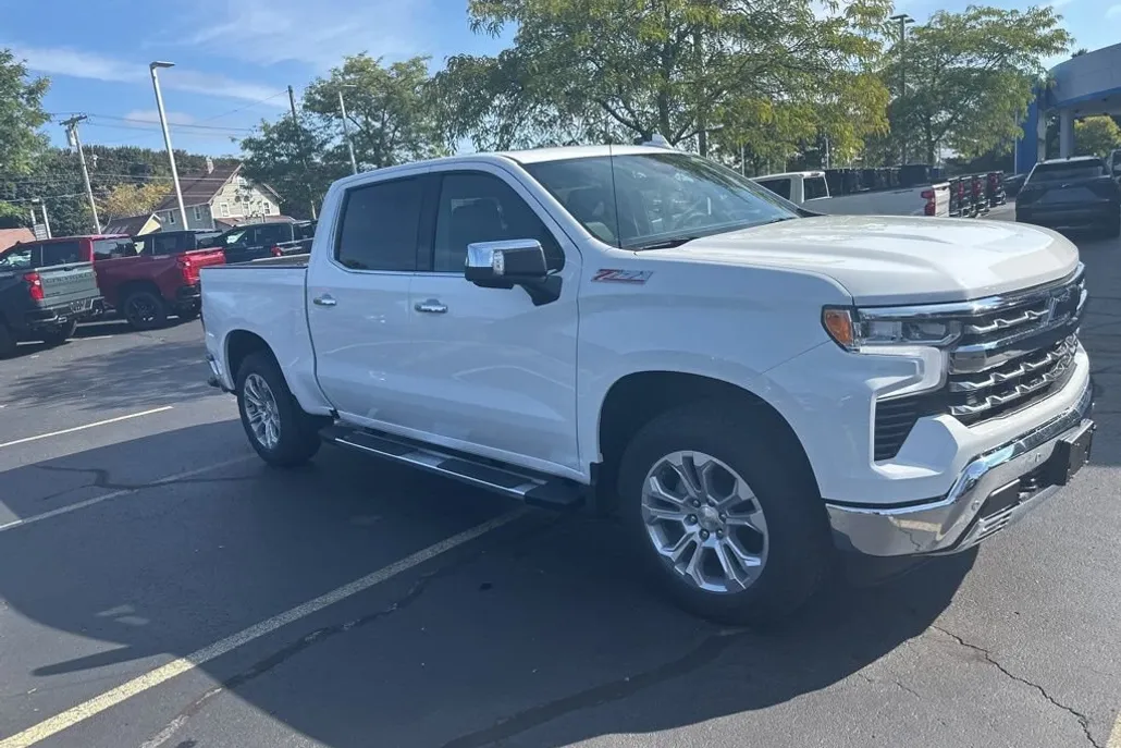 2026 Chevrolet Silverado 1500 LTZ photo 1
