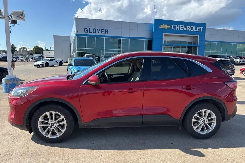 2020 Ford Escape SE photo 1