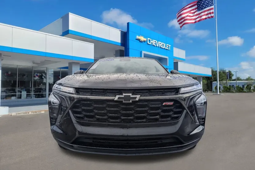 2024 Chevrolet Trax photo 1