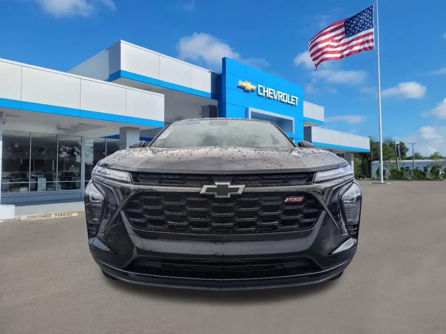 2024 Chevrolet Trax photo 1