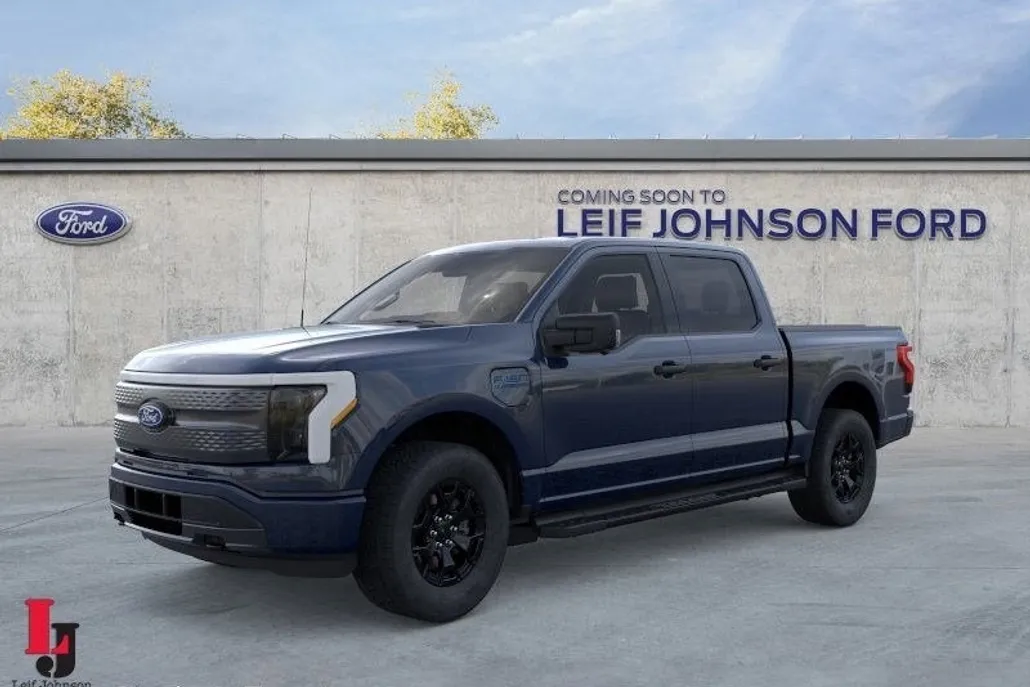 2025 Ford F-150 Lightning XLT photo 1