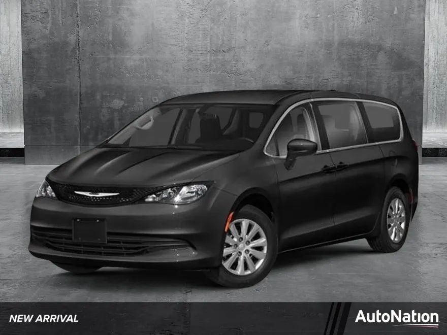 2021 Chrysler Voyager LXi photo 1