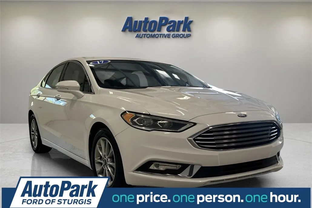 2017 Ford Fusion SE photo 1