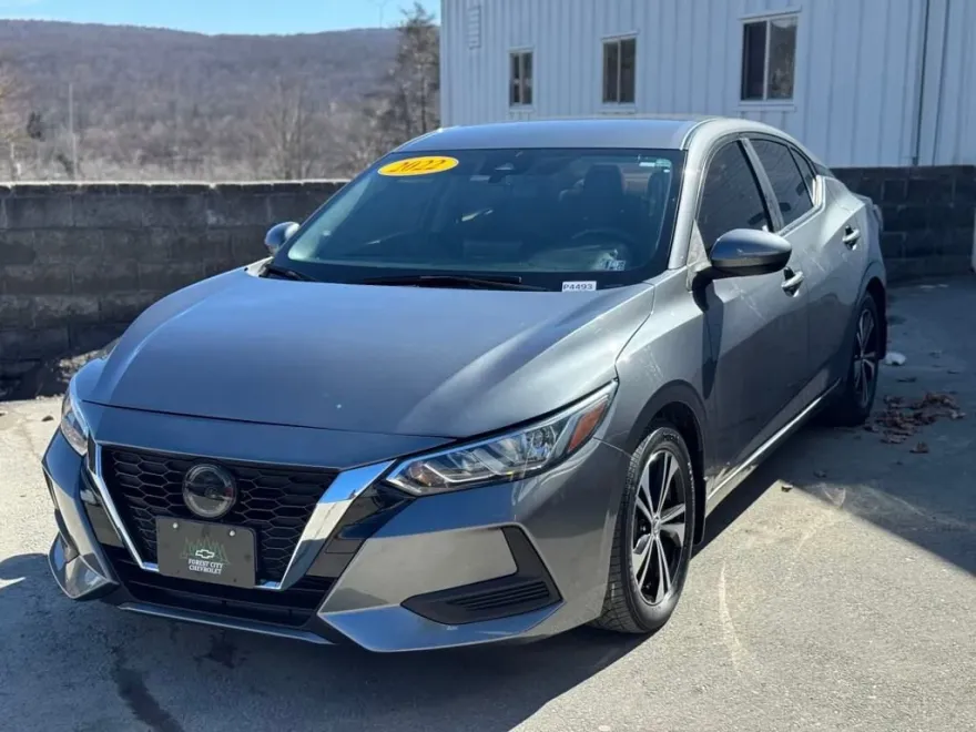 2022 Nissan Sentra SV photo 1