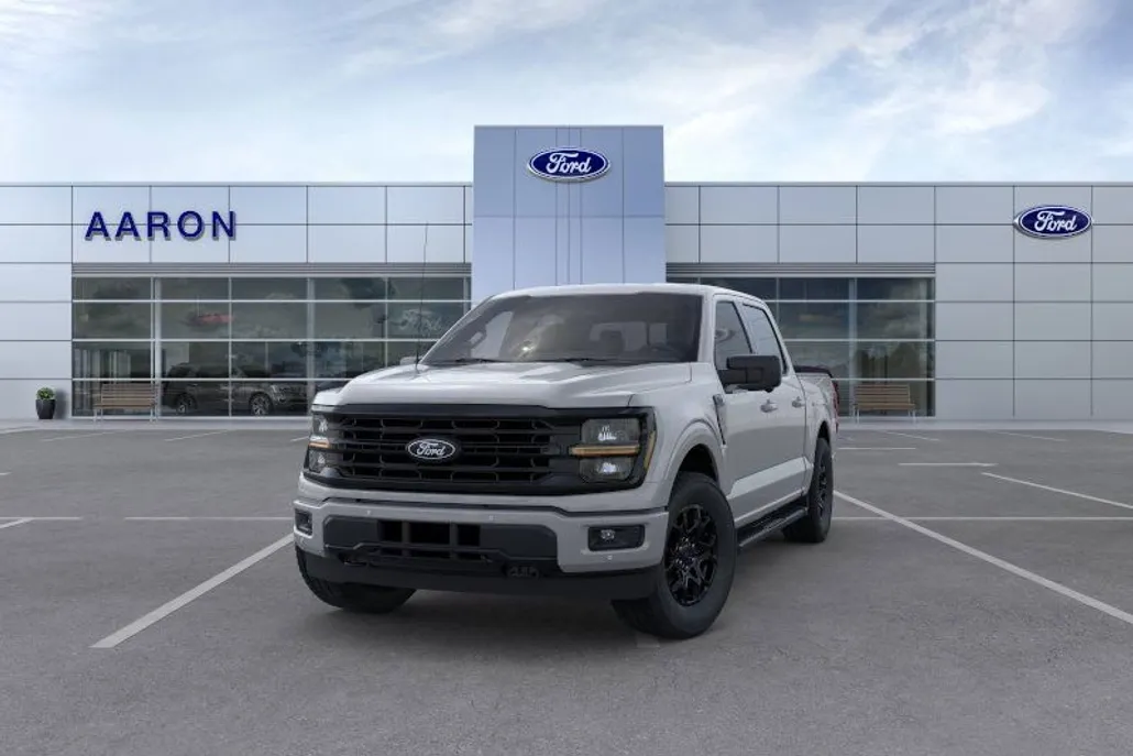 2024 Ford F-150 XLT photo 1