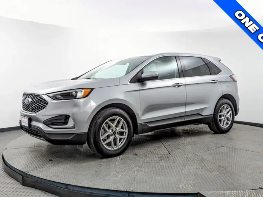 2023 Ford Edge SEL photo 1