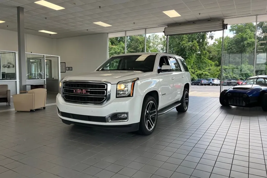2019 Gmc Yukon SLT photo 1